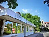 Gebäude der Info in Neuerkerode